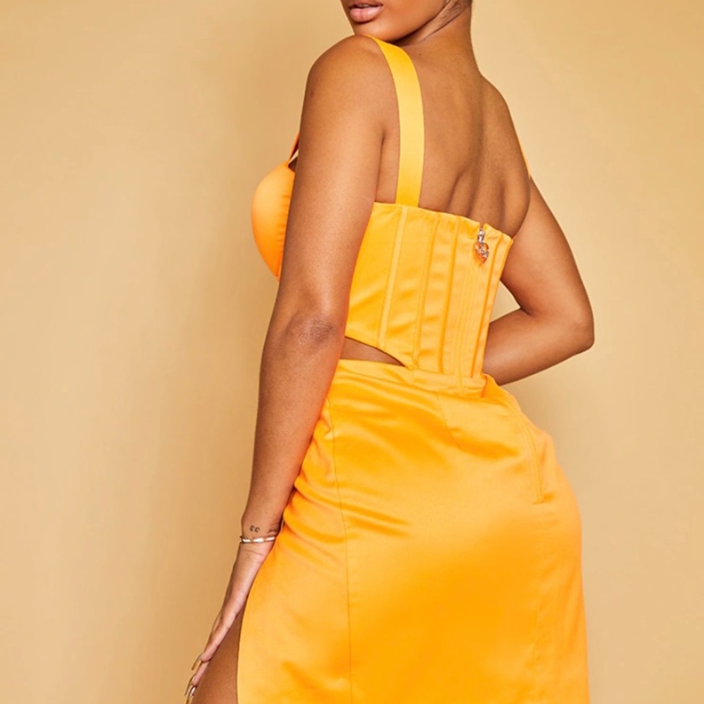 Sexy mini dress, bright orange color - Picture 2 of 7